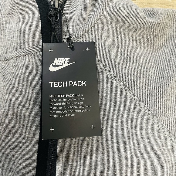 Nike Sportswear Tech Fleece Full Zip Cape Grey Women's Hoodie Size LG NWT - Picture 4 of 5